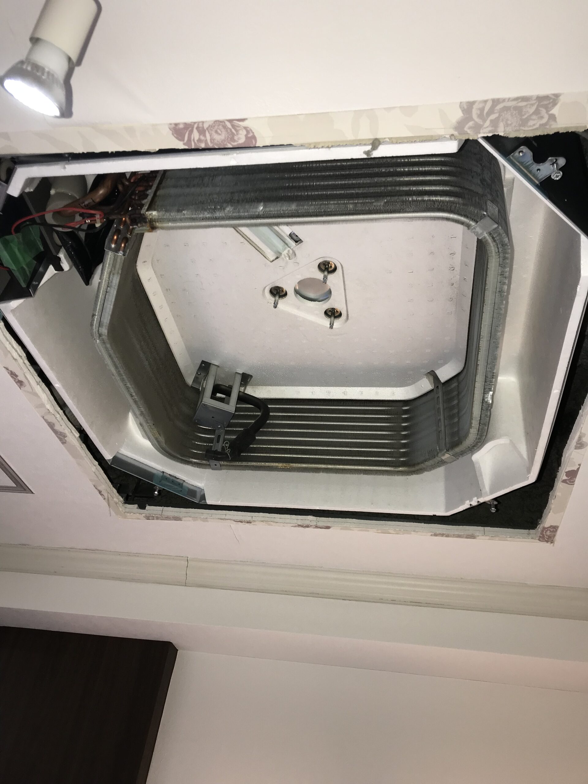 パネル取り外し